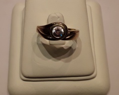 Zlatý prsten _018J,ryzost 333/1000,váha 5,66g,velikost 58, Cena: 2.900 Kč