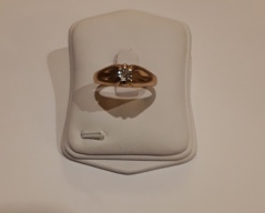 Zlatý prsten s brilianty_001T, Cena: 9.100 Kč