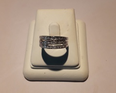 Prsten bílé zlato _005J,ryzost 585/1000,váha 4,79g,velikost 60, Cena: 4.320 Kč Prsten bílé zlato _005J,ryzost 585/1000,váha 4,79g,velikost 60, Cena: 4.320 Kč
