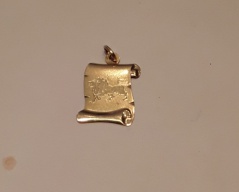 Zlatý přīvĕsek znamení lev_051J,ryzost 585/1000,váha 1,79g,výška 2,2cm,šířk, Cena: 1.610 Kč Zlatý přīvĕsek znamení lev_051J,ryzost 585/1000,váha 1,79g,výška 2,2cm,šířk, Cena: 1.610 Kč