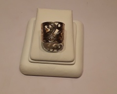 Zlatý prsten_ 030J,ryzost 375/1000,váha 6,28g,velikost 58, Cena: 4.020 Kč