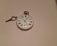 Zlaté kapesní hodinky kličovky_040J,ryzost 585/1000,,průměr 4cm,váha 45,74g, Cena: 18.000 Kč