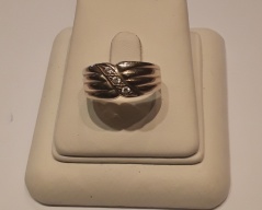 Zlatý prsten_062J,,ryzost 585/1000,váha 4,18g,velikost 57, Cena: 3.770 Kč
