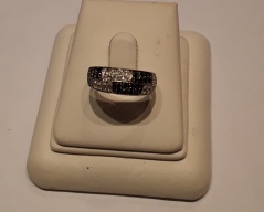 Prsten bílé zlato _015J,ryzost 585/1000,,váha 3,63g,velikost55, Cena: 3.450 Kč Prsten bílé zlato _015J,ryzost 585/1000,,váha 3,63g,velikost55, Cena: 3.450 Kč
