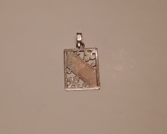 Zlatý přīvĕsek_041J,ryzost 375/1000,våha 1,75,výška se závěsem 2,8cm,1,4cmg, Cena: 1.060 Kč Zlatý přīvĕsek_041J,ryzost 375/1000,våha 1,75,výška se závěsem 2,8cm,1,4cmg, Cena: 1.060 Kč