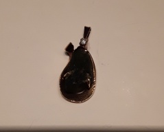 Zlatý přīvĕsek s vltavīnem_056J,ryzost 585/1000,váha 5,95g,, Cena: 3.570 Kč Zlatý přīvĕsek s vltavīnem_056J,ryzost 585/1000,váha 5,95g,, Cena: 3.570 Kč