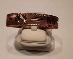 Zlatý nåramek kruh_082J,ryzost 585/1000,váha 18,9g,výška 1,3cm,průměr 6,6cm, Cena: 17.100 Kč Zlatý nåramek kruh_082J,ryzost 585/1000,váha 18,9g,výška 1,3cm,průměr 6,6cm, Cena: 17.100 Kč