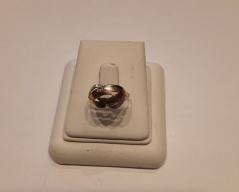 Zlatý prsten_083J,ryzost 585/1000,váha 2,26,,velikost 53, Cena: 2.040 Kč Zlatý prsten_083J,ryzost 585/1000,váha 2,26,,velikost 53, Cena: 2.040 Kč