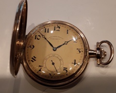 Zlaté třīplåšťove hodinky_045J,ryzost 585/1000,váha 84,38g, Cena: 30.400 Kč