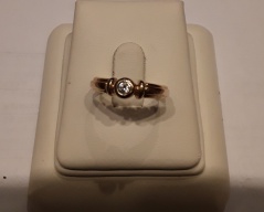 Zlatý prsten_069J,ryzost 585/1000,váha 2,7g,velikost 54, Cena: 3.240 Kč