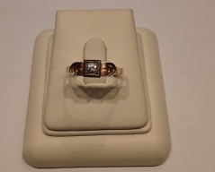 Zlatý prsten_052J,ryzost 585/1000,váha 2,91g,velikost 62, Cena: 2.900 Kč