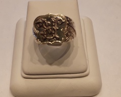 Pánský zlatý prsten _070J,ryzost 585/1000,váha 12,23g,velikost 67, Cena: 22.000 Kč