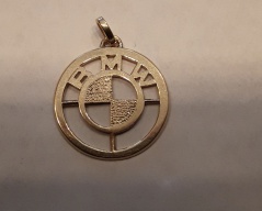 Zlatý přívěsek _002J,ryzost 585/1000,váha 2,84g,průměr 2,1cm, Cena: 5.100 Kč Zlatý přívěsek _002J,ryzost 585/1000,váha 2,84g,průměr 2,1cm, Cena: 5.100 Kč