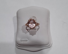 Zlatý prsten _090TK,ryzost 585/1000,,váha 3,14g,velikost 54, Cena: 5.650 Kč Zlatý prsten _090TK,ryzost 585/1000,,váha 3,14g,velikost 54, Cena: 5.650 Kč