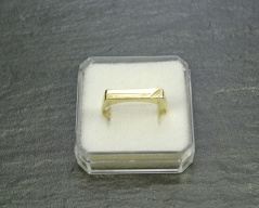 Pánský prsten_013J, ryzost 585/1000, váha 2,93g, velikost 63, Cena: 2.020 Kč Pánský prsten_013J, ryzost 585/1000, váha 2,93g, velikost 63, Cena: 2.020 Kč