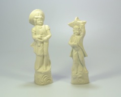 Porcelánové figurky_008J, 2 kusy, neznačeno, výška 11,5 cm a 13 cm, Cena: 160 Kč